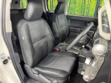 運転席シート廻りは使用感も少なく、良好な状態となっています。丁寧に使われていたことがよくわかりますね。