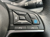 ハンドル右部にはプロパイロットスイッチが装着されています。高速道路などアクセルを踏んだままでの走行の時、手元のスイッチ操作でアクセルを踏まなくても速度を保つことができます。
