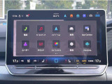 タッチ&スワイプ式のディスプレイ。各種アイコン等も大き目で見やすく、スマートフォン感覚で直感的な操作が可能です。手をかざして操作するジェスチャーコントロール機能も搭載。