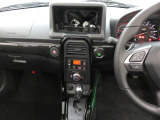 現車はオーディオが付いていない状態です。お客様のライフスタイルに合わせて、ナビゲーションやディスプレイオーディオなどのご提案をさせていただきます。お気軽にご相談くださいね。
