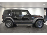 台形ホイールアーチもJeepの伝統の一つです。