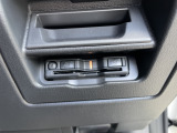 ETC車載器搭載です。スマートICも増えてきており、必須装備といって良い便利装備です