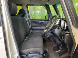 運転席シート廻りは使用感も少なく、良好な状態となっています。丁寧に使われていたことがよくわかりますね。