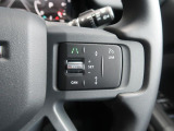 アダプティブクルーズコントロールは、前方の車両の速度に合わせて安全な車間を保ち、先進のクルージングをサポート。安心ができ、より快適なドライブをサポートいたします。