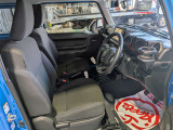 運転者にとっては日々使用することとなる運転席です。運転席が快適だと運転に集中することができますね。