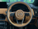 【純正革巻きステアリング】上質な革を使用することで、手にしっかり馴染みとても運転しやすいハンドルです♪