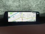 マツダコネクトの10.25インチワイドセンターディスプレイです。『Android Auto』『Apple CarPlay』や独自のコネクテッドサービスに対応したインターフェイスシステムです。