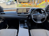 ES 300h バージョンL