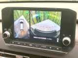 【マルチアラウンドモニター】専用のカメラにより、上から見下ろしたような視点で360度クルマの周囲を確認することができます☆死角部分も確認しやすく、狭い場所での切り返しや駐車もスムーズに行えます。