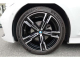 【BMWアロイホイル】軽量かつ強度に拘ったアロイホイル。走行性能ポテンシャルを引き出す設計。