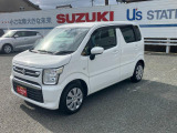 「スズキプレミアム認定中古車」は、「スズキ独自の基準をクリアした内外装仕上げ」、「車両状態が一目でわかる車両状態証明書」、「安心の3年保証」の3つの安心をお客様にお届けする、特別な中古車です。