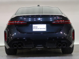BMWのお車は、走行の安定性とコーナリングの良さを追求し、思い通りにハンドルの操作可能です。試乗車もご用意しておりますので、ぜひ&ldquo;駆け抜ける歓びをご体感ください!