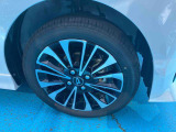 納車前にはプロのメカニックが点検、整備を行いますので安心してお乗り頂けます!!