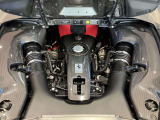 3.9L V8ターボエンジン搭載、720CVを発揮します。(カタログ値)