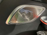 ドイツのオーディオメーカー「Burmester」と共同開発した高品質オーディオシステム。自然かつ伸びやかなサウンドを実現。まるで目の前で演奏しているかのような臨場感あふれるサウンドお楽しみいただけます。