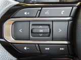 ブルートゥースに接続すれば、スマホに入れている音楽が聞けたり運転中に電話がかかってきてしまった場合もハンドルから電話を取ることができます!