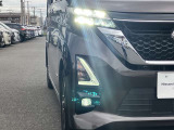 【 LEDヘッドライト 】 青色発光ダイオードを発明した日本人がノーベル賞を受賞し、LEDライトが開発されました。明るく長寿命のライトです。体感して下さい。明るいライトです!