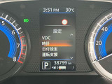 メーター内ディスプレーで各車両設定をオーナーの好みに変更出来ます。