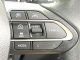 【レーダークルーズコントロール】高速道路での長距離走行が楽に!!自動で速度を保つクルーズコントロールが、衝突軽減システムと連携し、前方の車両を感知して車間を保つように速度調節してくれます!!