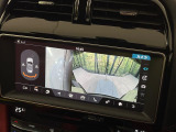 ◆360度カメラ『狭い場所でも安心して駐車できるようにサポート。タッチスクリーンの表示と音で障害物との距離を確認できます。車幅感覚に慣れていない方や駐車の苦手な方には必見の装備といえます♪』
