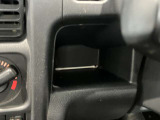 小物などを収納できるスペースを確保しています。