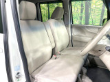 運転席シート廻りは使用感も少なく、良好な状態となっています。前オーナー様が丁寧に使っていたことがよくわかりますね。