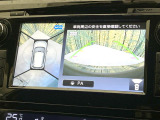 【アラウンドビューモニター】専用のカメラにより、上から見下ろしたような視点で360度クルマの周囲を確認することができます☆死角部分も確認しやすく、狭い場所での切り返しや駐車もスムーズに行えます。