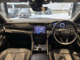 ステアリングを握ればJeepワールドが広がります。