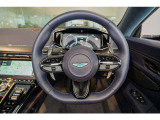 オーナー様にしか味わえない運転席となっております。