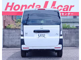 リアにはクリスタルブラック・パ-ル塗装のライセンスガ-ニッシュを装備!引き締まった印象を与えます!