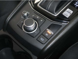 【電動サイドパーキング】便利な電動式パーキングブレーキ(オートホールド機能)付♪渋滞や信号待ちで長く停車する時も、ペダルから足を離しておくことが出来ますので、足が疲れにくいです!