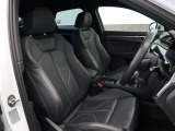 Audi車はどの車種も全てレザーハンドルです。そこにはAudiのこだわりがあり質感の高いレザーでしっかりと手に馴染み、高級感を演出します。