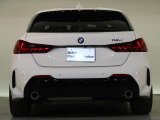 BMWのお車は、走行の安定性とコーナリングの良さを追求し、思い通りにハンドルの操作可能です。試乗車もご用意しておりますので、ぜひ&ldquo;駆け抜ける歓びをご体感ください!