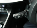 アダプティブクルーズコントロール機能搭載。前方の車両の速度に合わせて車間距離を一定に保ち、自動的にアクセル・ブレーキを調整します。