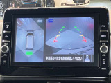【アラウンドビューモニター】車を上から見下ろしているかのような映像で周囲の状況がひと目で確認、狭い駐車場に駐車するときも安心です♪