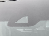 【トヨタセーフティセンス】走行中に前方の車両等を認識し、衝突しそうな時は警報とブレーキで衝突回避と被害軽減をアシスト。より安全にドライブをお楽しみいただけます。
