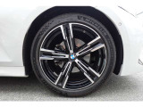 【BMWアロイホイル】軽量かつ強度に拘ったアロイホイル。走行性能ポテンシャルを引き出す設計。