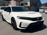 運転支援装置ホンダセンシング搭載車!ミリ波レーダーとカメラで検知した情報をもとに快適な運転や、事故回避を支援する、安全運転支援システムです♪