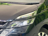 【LEDヘッドライト】悪天候や夜間走行時も良好な視界を確保し安心して運転できる高輝度LEDヘッドライトを装備!点灯速度が早く、消費電力も抑えられています。