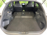 普段のお買い物や通勤、送迎等に十分な荷室スペースを確保しております。セカンドシートを倒すと、大きな荷物の積載も可能です♪