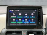 日産純正9インチメモリーナビ(MM223D-L)装備。スマートフォンによる部分地図更新、Bluetooth接続での音楽視聴、快適な画面操作と高音質なオーディオ再生。