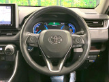 【純正革巻きステアリング】上質な革を使用することで、手にしっかり馴染みとても運転しやすいハンドルです♪