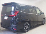 走りにこだわりながら収納力も持ち合わせたお車です。荷物を載せて軽快なドライブを楽しめますよ♪