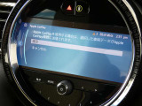 Apple CarPlay搭載!お持ちのiPhoneをナビに接続することによって、音楽を聴いたり、電話をかけたりすることができます!