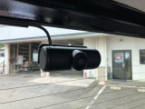 今、必需品のドライブレコーダー(フロント・リア・車内)がついています!