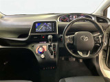 この車で色んな場所へドライブに出かけてみませんか。