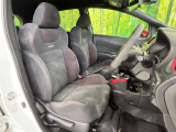 運転席シート廻りは使用感も少なく、良好な状態となっています。丁寧に使われていたことがよくわかりますね。