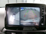 アラウンドビューモニター!空から見下ろしているかのような映像を映し出します。駐車時には安心ですよね♪