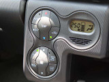 オートエアコンで車内はいつでも快適です♪