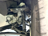 お車を安心してお乗りいただく為には、足回りの定期点検が欠かせません。サービスサポート(有償保証)では無料点検もご提供しており、安心のカーライフをお過ごしいただけるサポート体制が整っています。